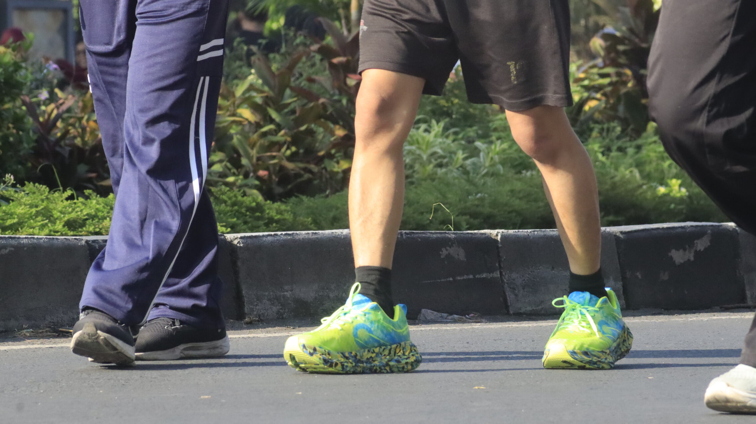 Mengapa Pelari Pemula Terjebak FOMO Outfit?