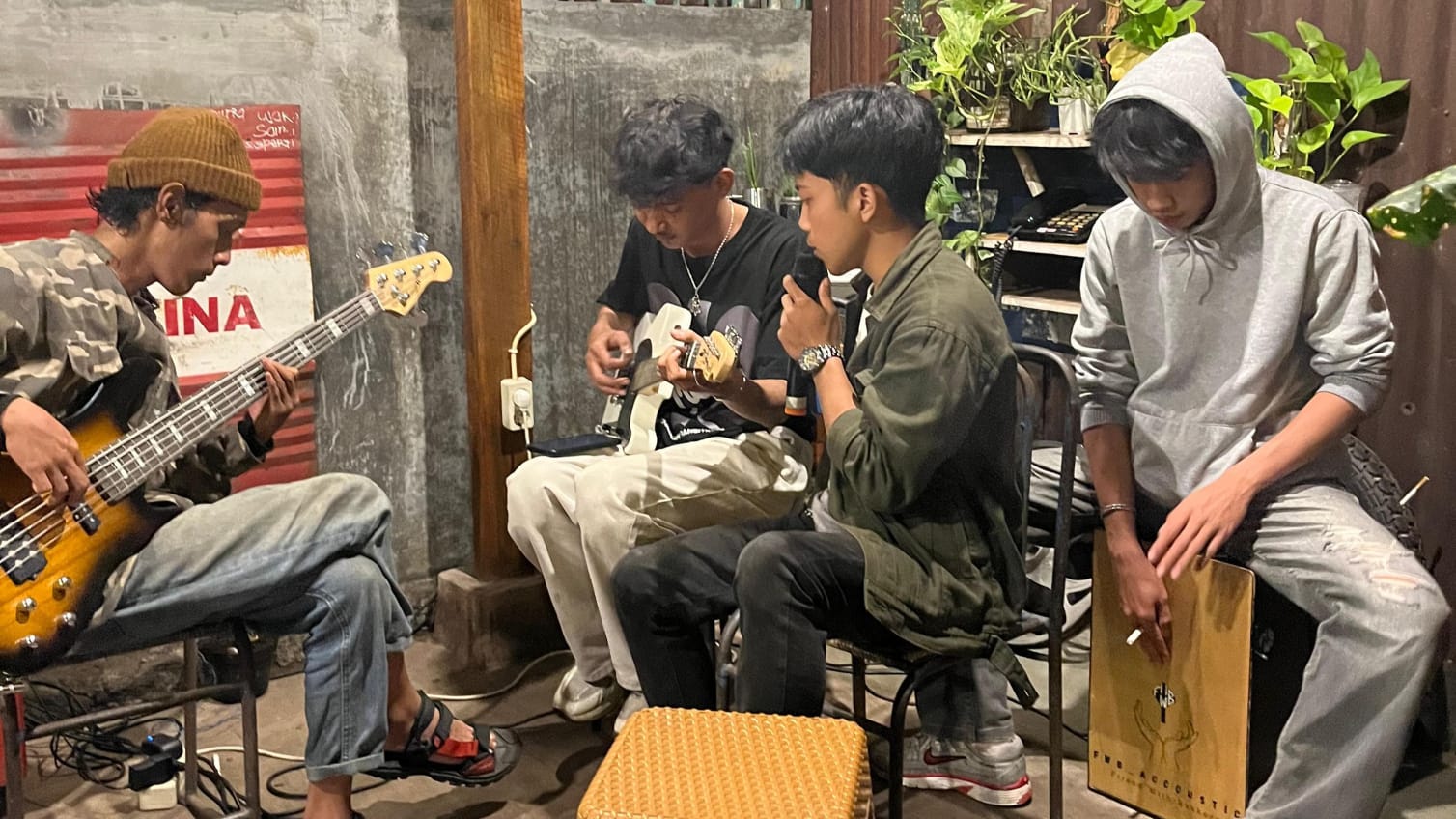 Pesan Visual di Balik Gaya Berpakaian Anak Musik :Lebih dari Sekadar Tren Fashion