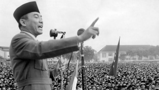 Peci Hitam, Identitas Busana Bangsa yang Kehilangan Taringnya
